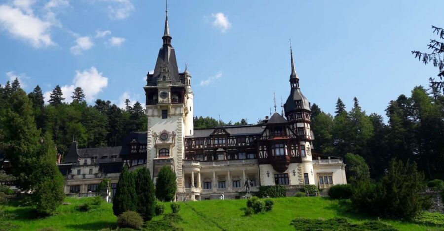 From Brasov 3 castles : Peles , Bran , Cantacuzino - Getting From Brașov: Mercedes Van, Timing, and Comfort
