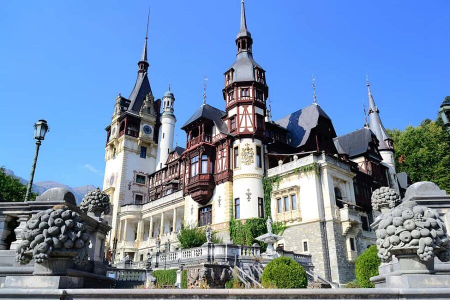 From Bucharest: Castles, Carpathians, and Brașov Day Trip - The route: Sinaia to Bran to Brașov (and back)
