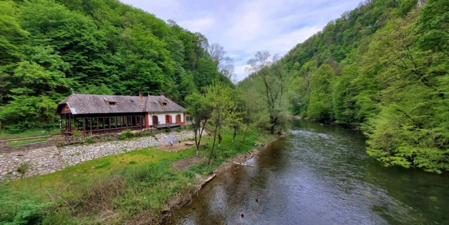 From Cluj: Gorges of Crisul Repede River - Should you book this gorge hike from Cluj?