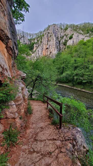 From Cluj: Gorges of Crisul Repede River - Vadu Crisului Falls viewpoints: why the best photos come with the hike