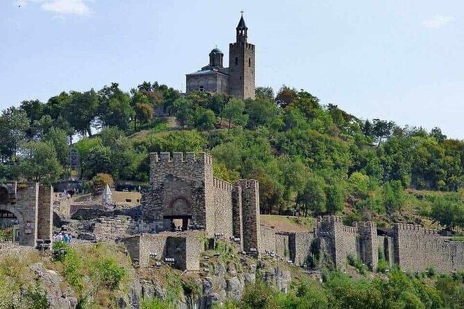 Hike Bulgaria Love Swing, Veliko Tarnovo and Tarevet Fortress - Your 9–11 hour rhythm: Comfort, timing, and what you should bring