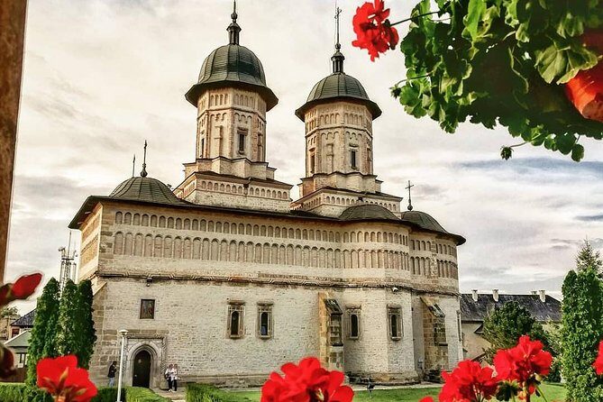 Iasi City Tour - Grand Synagogue and the Value of Included Entrance