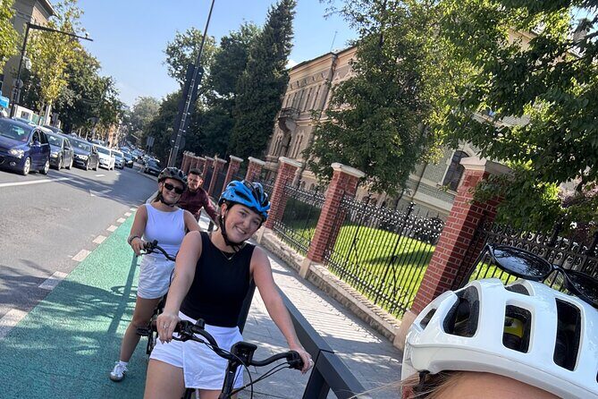 Local Tour of Cluj by Electric Bike - Stop 4: Avram Iancu Monument and the Apuseni Mountains symbolism