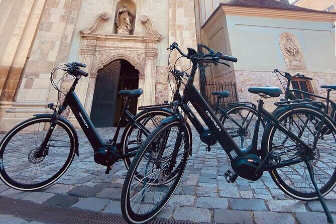 Local Tour of Cluj by Electric Bike - Getting started at Strada Almașului 9 (and actually finding the group)