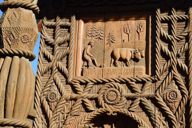 Maramures best, full day tour from Cluj - UNESCO wooden churches: Surdesti and Desesti’s interior art