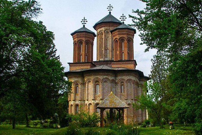 Mogosoaia Palace & Snagov Monastery: Private tour from Bucharest - Getting picked up in Bucharest without the hassle