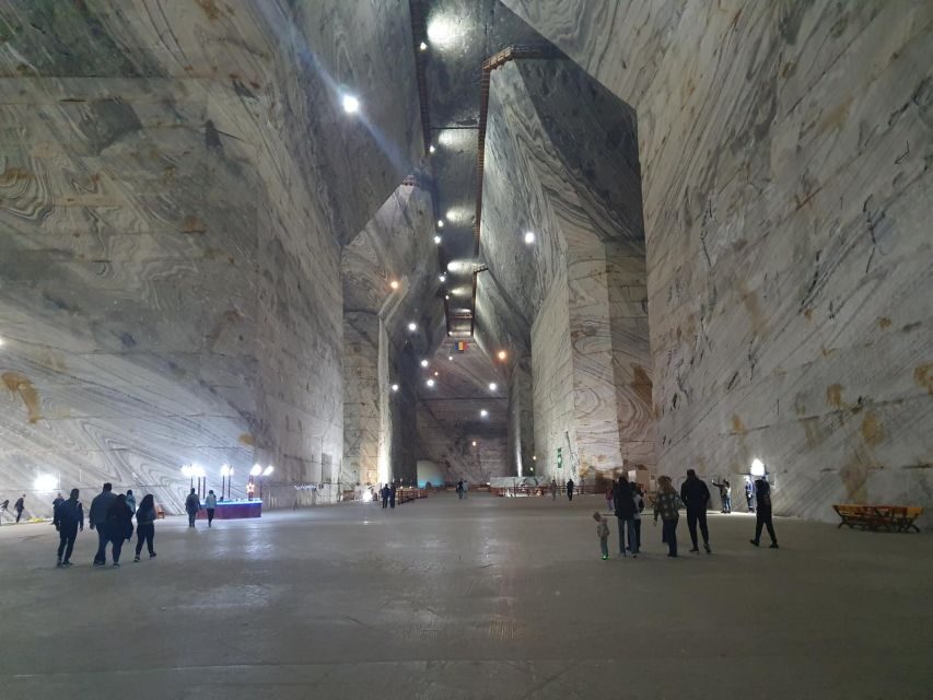 Muddy Volcanoes and Salt Mine Private Tour - Guides matter: the difference between info and a great day