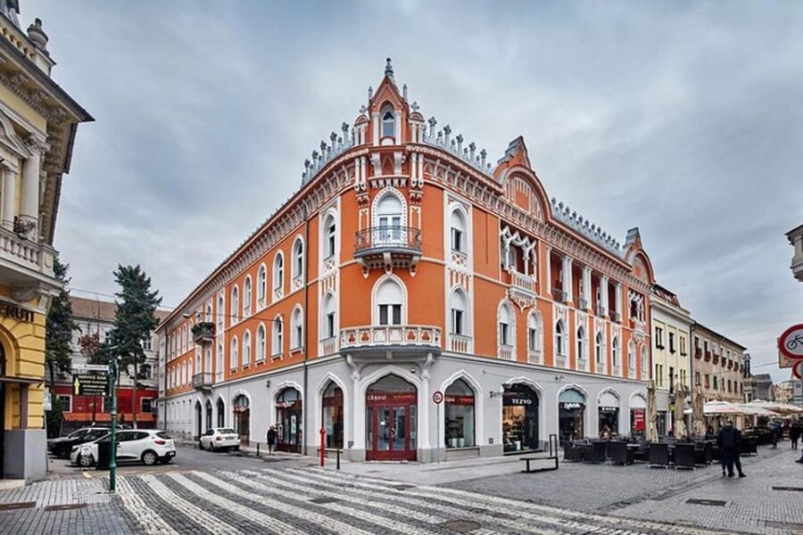 Oradea city tour - Oradea Fortress (guided for about 50 minutes): the long look that sets context