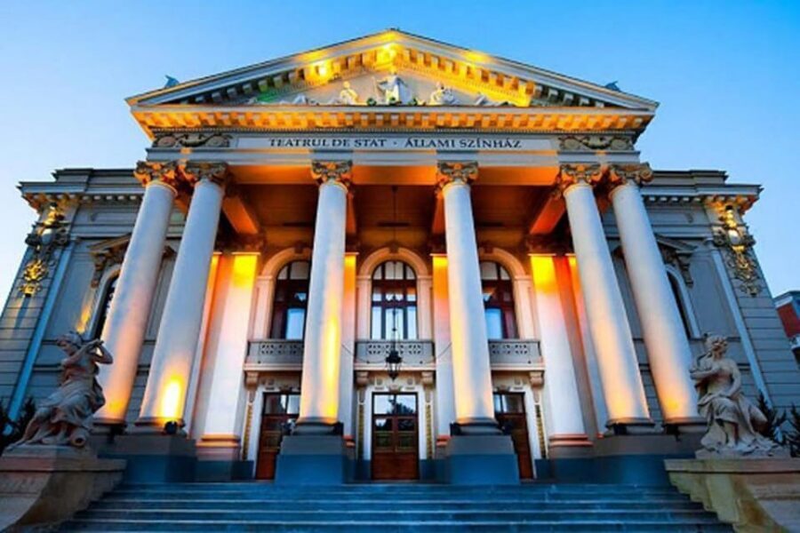 Oradea city tour - The architecture lesson that actually makes you look differently