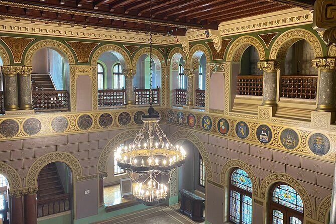 Peles and Cantacuzino Castles Small Group Day Tour from Brasov - Guides: the difference between seeing and understanding