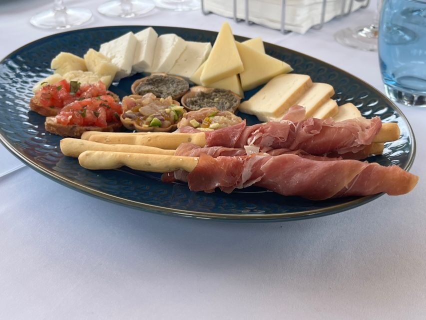 Peles & Cantacuzino Castles: Gourmet Wine & Cultural trip - Should you book the Peleș & Cantacuzino Gourmet Wine day trip?