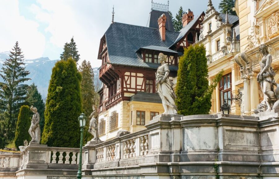 Premium Tour Bran & Peles Castle from Bucharest - Lunch Break at a Romanian Restaurant: A Real Taste, Even If It’s Not Included