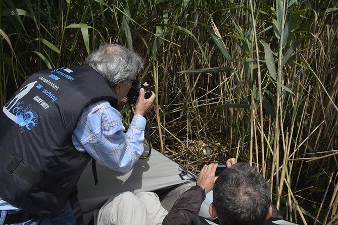 PRIVATE 4-5h speedboat tour to the village Mila23 - Food in Mila 23: Optional Fish Lunch and a Simple Village Stop