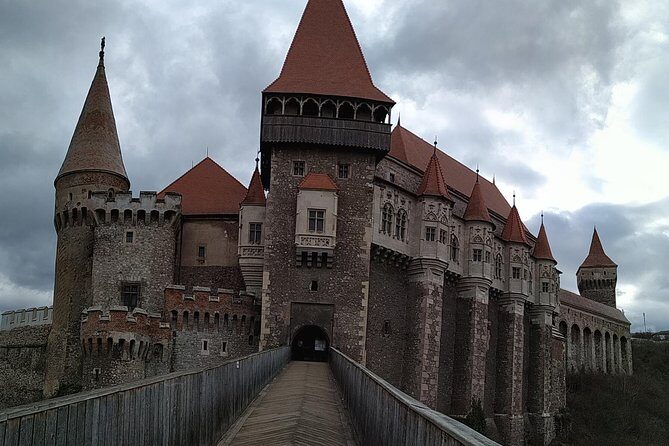 Private 5-Day Tour in Transylvania from Bucharest Hotel Pick-up and Drop off - Accommodation and Meals: What’s Included, What to Expect