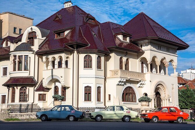 Private: RedPatrol Bucharest Contrasts Tour in a Vintage Car - Ferentari and Piața Rahova: Bucharest’s Hard Contrast Zone