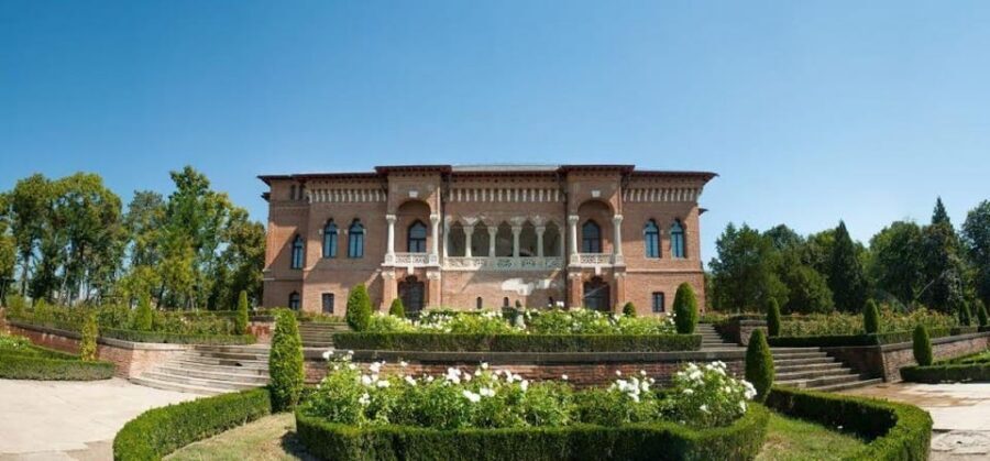Private Tour from Bucharest to Dracula's tomb and Mogosoaia - Who This Tour Fits Best