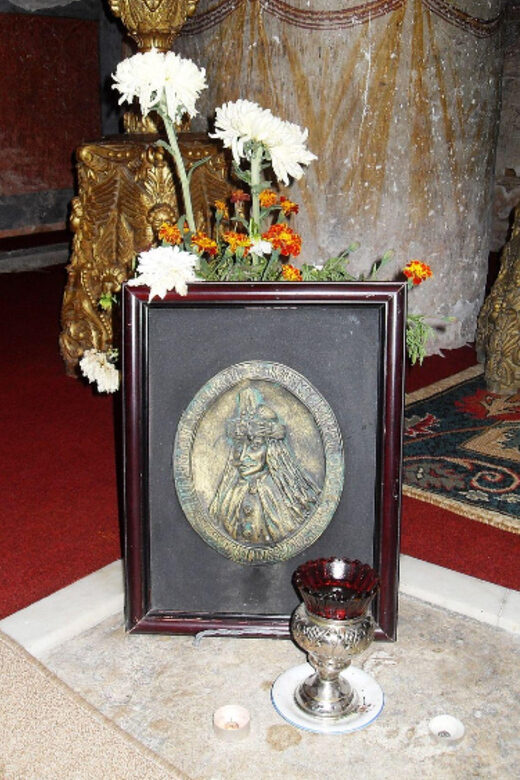 Private Tour from Bucharest to Dracula's tomb and Mogosoaia - Practical Tips to Get More Out of Your Hour at Snagov