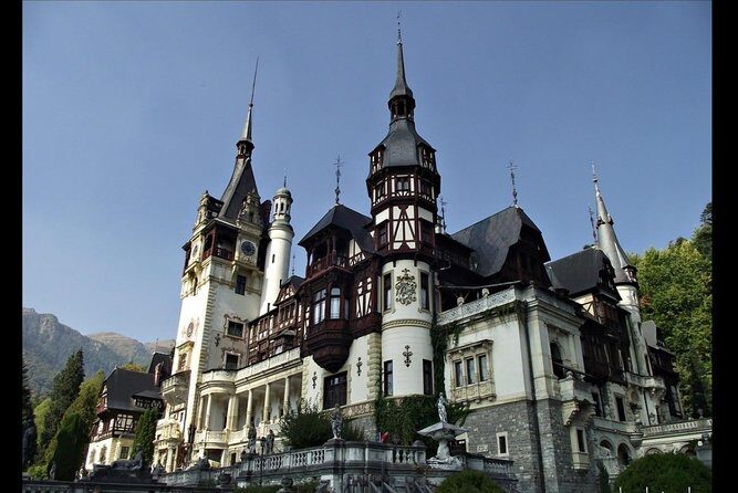 Private tour to Bran Dracula's Castle and Peleș Royal Castle - Peleș Castle in Sinaia: neo-Renaissance rooms, gardens, and a royal museum