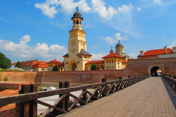 Private Walking Tour of Alba Iulia Citadel with Wine Tasting - Timing, pacing, and what to wear (so you enjoy it, not suffer)