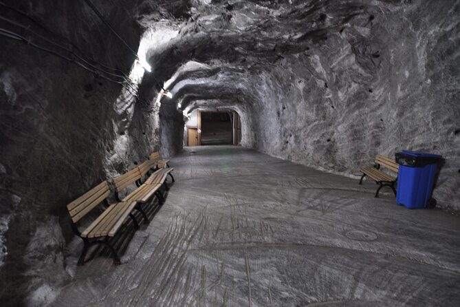 Salt Mine & Mud Volcanoes - How the driving and 10–12 hour schedule really feels