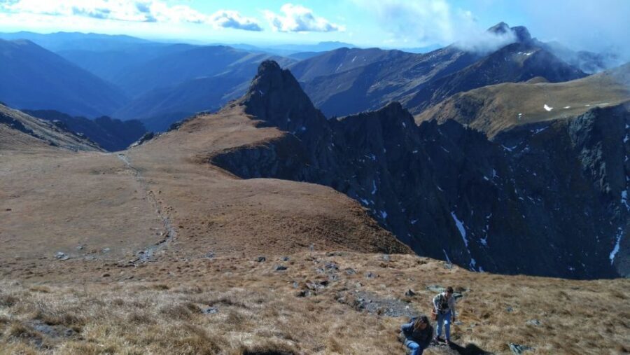 SB05 - Carpathian Heights: Hiking to Bâlea Cascada & Lake - A one-day hike that mixes big sights with real mountain time