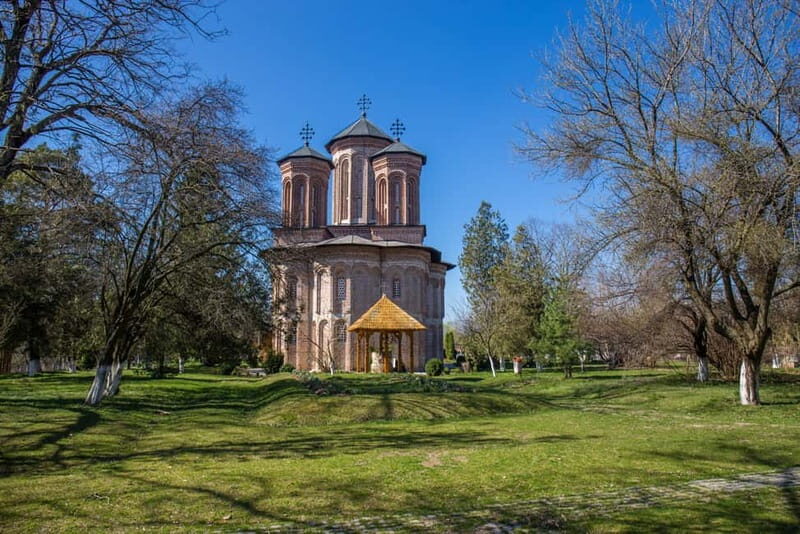 Small Group Tour to Mogosoaia Palace & Snagov Monastery - Snagov Monastery: Dracula’s legend, set on a real island