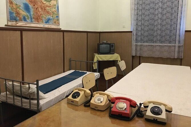 The Execution of Nicolae Ceauşescu, the end of communism - Comfort during a heavy subject: how the pacing works
