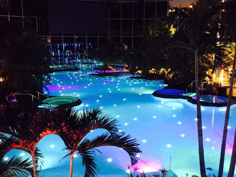 Therme:Spa Day at the biggest oasis of Relaxation《Bucharest》 - Priority Entry at Therme: Why It Matters