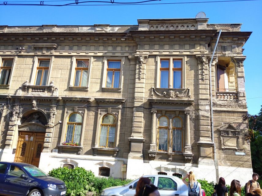 Timisoara Dream Tour in Elisabetin Neighborhood - Maria Square to Piața Sfânta Maria: Where 1989 Began Nearby