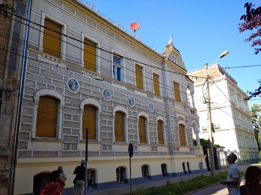 Timisoara Dream Tour in Elisabetin Neighborhood - Carmen Sylva Park: The Greek-Catholic Church and Laszlo Szekely