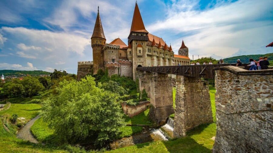 Timisoara Dream Tours: Trip to Hunedoara Castle and to Sibiu - Sibiu’s downtown walk: three squares and the citadel line