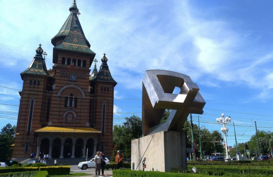 Timisoara: Grand Communism Tour - Cemetery of Revolution Heroes and the Final Days