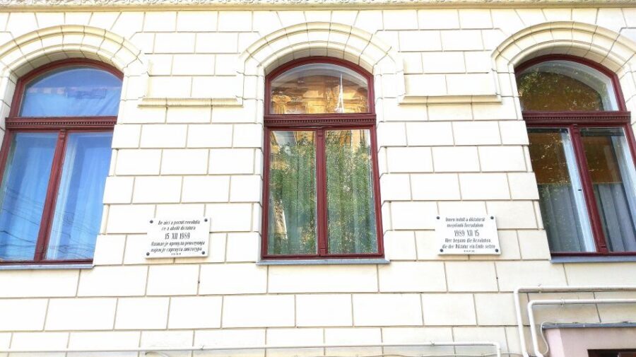 Timisoara: Grand Communism Tour - Nicolae Ceaușescu and the 50-Year Chain to 1989