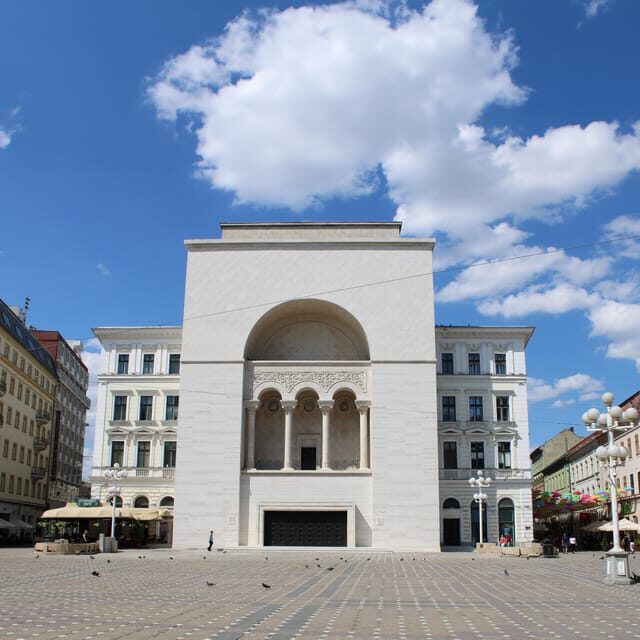 Timisoara: Private Walking Tour with a Local Guide - Four main squares: the city’s story in “chapters,” not a lecture