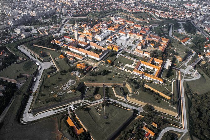Tour to Corvin Castle in Hunedoara & Alba Iulia - Corvin Castle in Hunedoara: big, dramatic, and easier with a guide