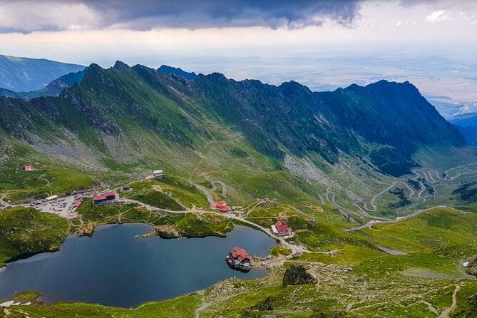 Transfagarasan Highway and Balea Lake E-Bike Tour - Stop at the summit: peasant market vibes and photo time