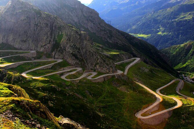 Transfăgărășan Highway & Balea Lake - Private Tour from Bucharest - Le Lac Bâlea: 2,034 meters of cold air, chalets, and big skies