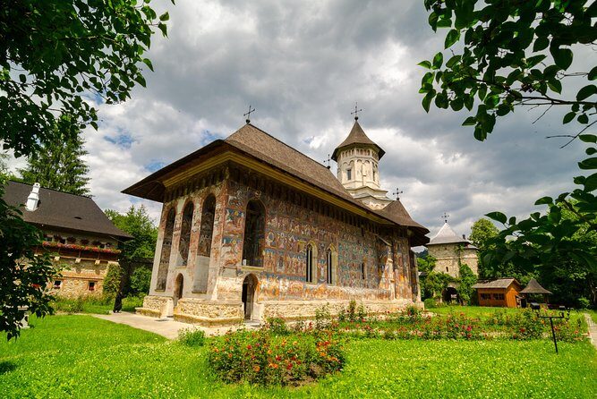 Two days tour to Bucovina & UNESCO Painted Monasteries - Cluj-Napoca Pick-Up and the First Drive to Bistrita
