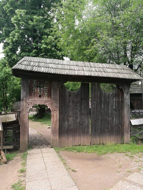 Village Museum Bucharest Guided Tour - Timing, group size, and the real-world flow