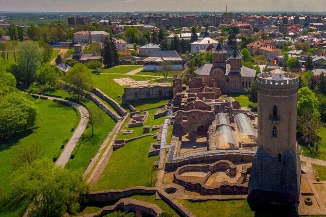 Vlad the Impaler Royal Court from Târgoviște, Peleș Castle and Dracula grave - Why this Bucharest-to-Dracula day trip really works