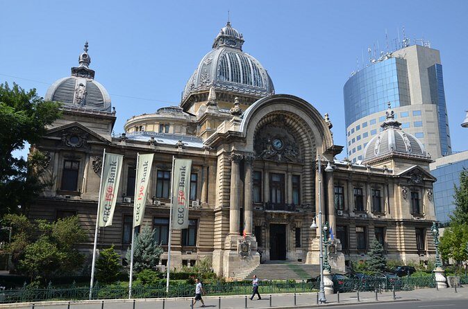 Walking tour of Bucharest - Where to meet, how to plan your day, and what to pack