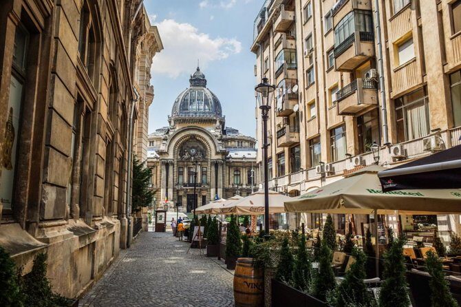 Wine tasting in Bucharest Old town - bonus cheese platter - Key highlights to look for